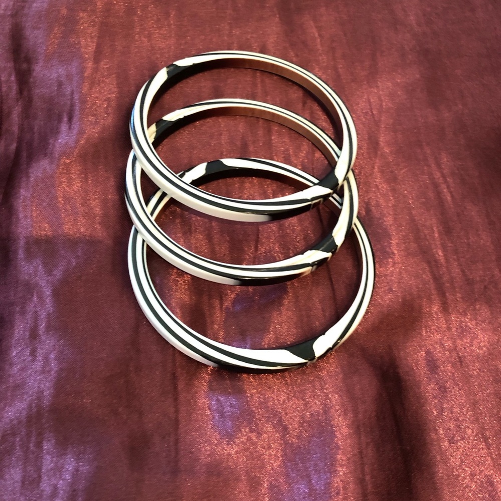 3 - Vintage 1980's Black White Bangles / Acrylic or Plastic / Bracelets / Retro